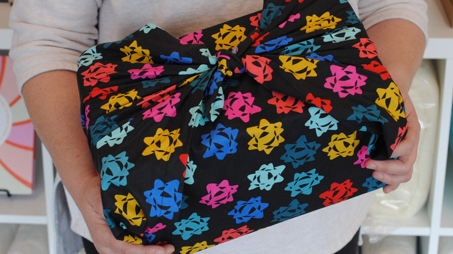 Free Tutorial - Reusable Cloth Wrapping Paper : December 17th