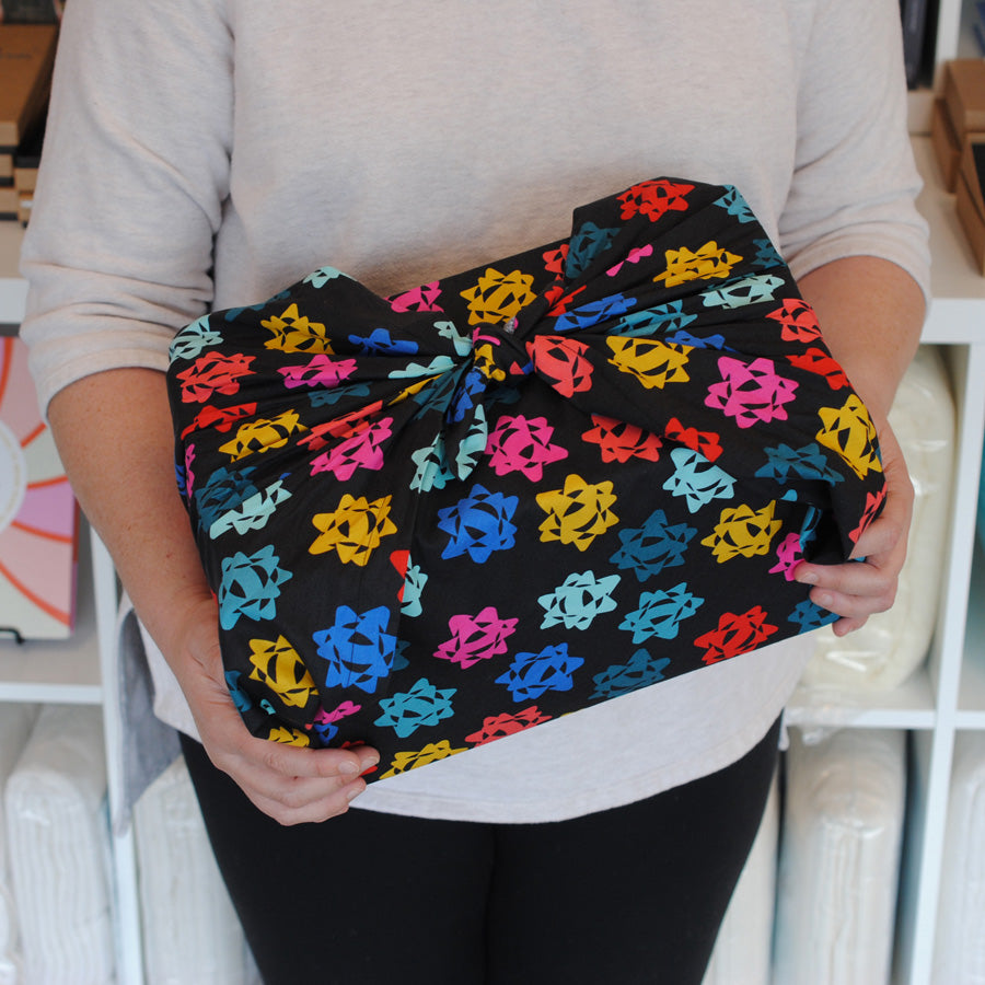 Free Tutorial - Reusable Cloth Wrapping Paper : December 17th